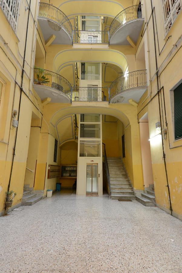 קסטלמרה די סטביה In Centro B&B מראה חיצוני תמונה